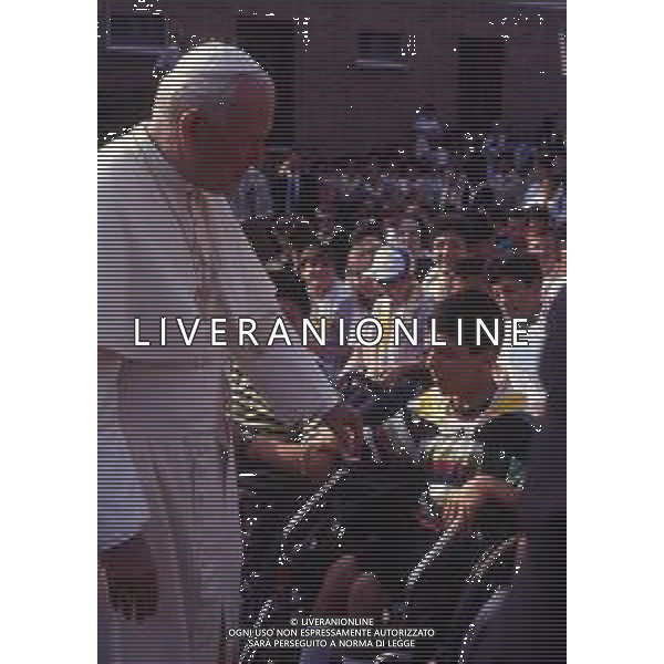 DIAP-16-17-04 1988 VERONA- VISITA PASTORALE DI GIOVANNI PAOLO II Karol Józef Wojtyła NELLA FOTO LA VISITA DI PAPA GIOVANNI II A VERONA AG ALDO LIVERANI SAS
