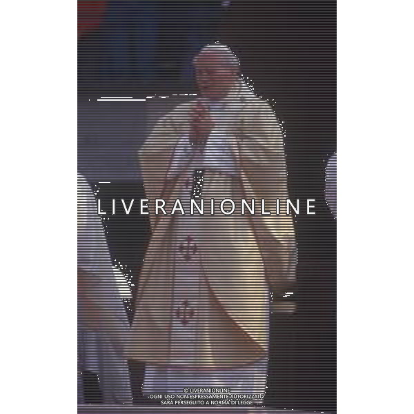 DIAP-16-17-04 1988 VERONA- VISITA PASTORALE DI GIOVANNI PAOLO II Karol Józef Wojtyła NELLA FOTO LA VISITA DI PAPA GIOVANNI II A VERONA AG ALDO LIVERANI SAS