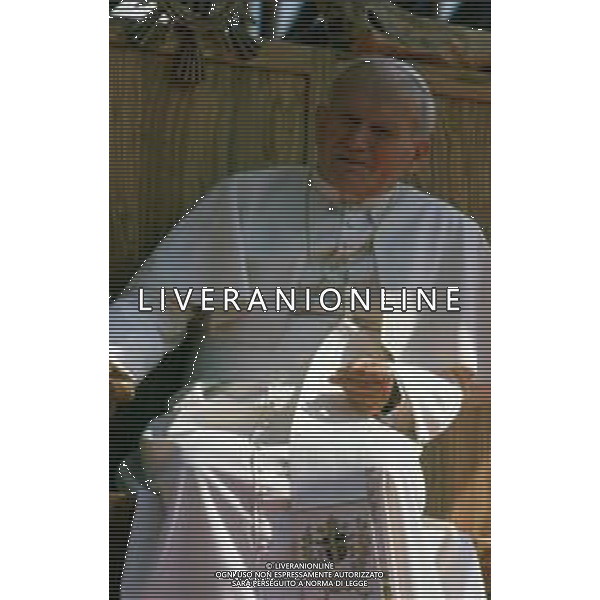 DIAP-RETROSPETTIVA PAPA GIOVANNI II -KAROL JOZEF WOJTYLA  NELLA FOTO PAPA GIOVANNI II -KAROL JOZEF WOJTYLA NELL\'ANNO 1991 A MANTOVA AG ALDO LIVERANI SAS 