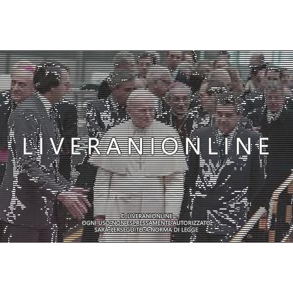 DIAP-RETROSPETTIVA PAPA GIOVANNI II -KAROL JOZEF WOJTYLA  NELLA FOTO PAPA GIOVANNI II -KAROL JOZEF WOJTYLA IN VISITA ALLA FABBRICA DELL\'OLIVETTI A SCARMAGNO CON CARLO DE BENEDETTI NELL\'ANNO 1990 AG ALDO LIVERANI SAS 