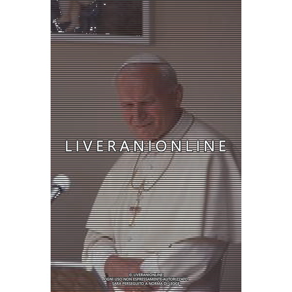 DIAP-RETROSPETTIVA PAPA GIOVANNI II -KAROL JOZEF WOJTYLA  NELLA FOTO PAPA GIOVANNI II -KAROL JOZEF WOJTYLA NELL\'ANNO 1992 A LORENZAGO DI CADORE AG ALDO LIVERANI SAS  