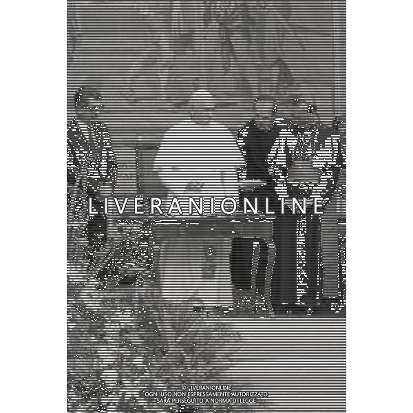NEG-18-10-1986 FIRENZE -RETROSPETTIVA PAPA GIOVANNI II -KAROL JOZEF WOJTYLA  NELLA FOTO PAPA GIOVANNI II -KAROL JOZEF WOJTYLA A FIRENZE PIAZZA DELLA SIGNORIA IL GIORNO 18-10-1986 AG ALDO LIVERANI SAS