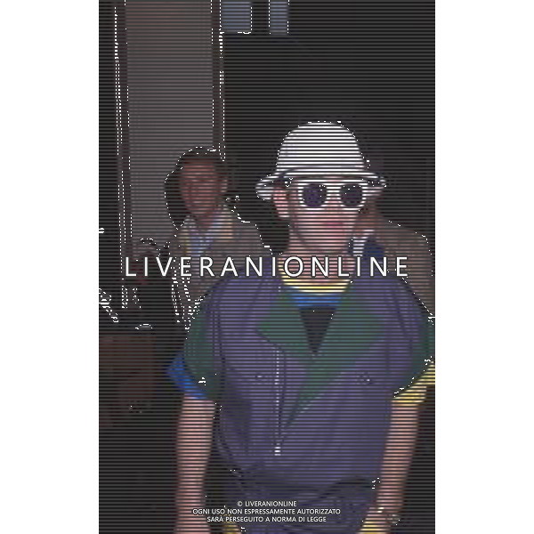 DIAP-RETROSPETTIVA ELTON JOHN CANTANTE NELLA FOTO ELTON JOHN NELL\'ANNO 1983 AG ALDO LIVERANI SAS