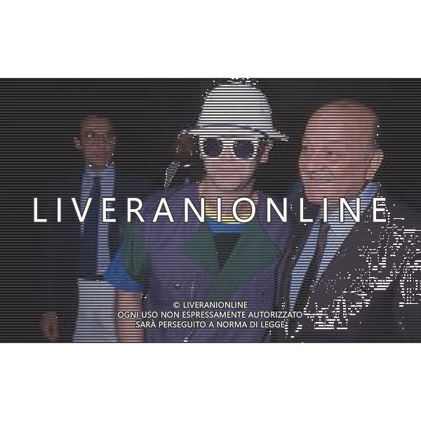 DIAP-RETROSPETTIVA ELTON JOHN CANTANTE NELLA FOTO ELTON JOHN NELL\'ANNO 1983 AG ALDO LIVERANI SAS