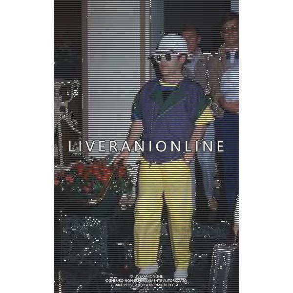 DIAP-RETROSPETTIVA ELTON JOHN CANTANTE NELLA FOTO ELTON JOHN NELL\'ANNO 1983 AG ALDO LIVERANI SAS