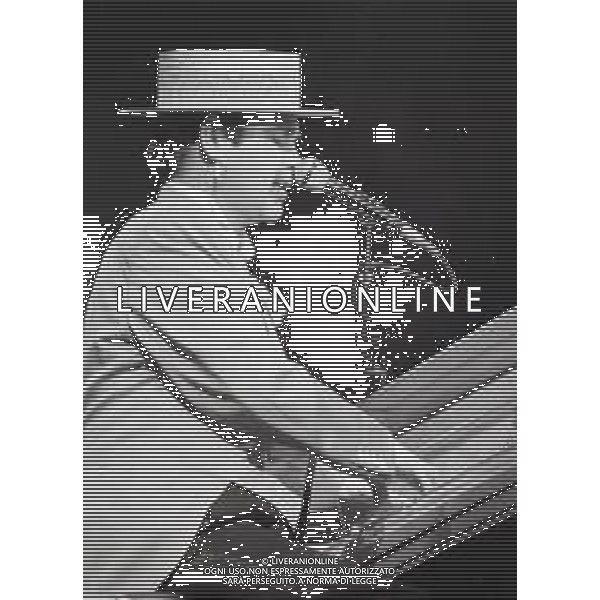 NEG-RETROSPETTIVA ELTON JOHN CANTANTE NELLA FOTO ELTON JOHN NELL\'ANNO 1984 AG ALDO LIVERANI SAS 
