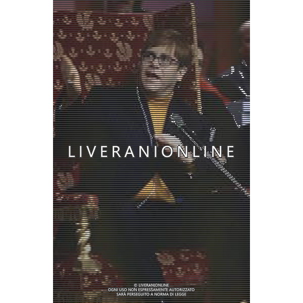 DIAP-RETROSPETTIVA ELTON JOHN CANTANTE NELLA FOTO ELTON JOHN ALLA TRASMISSIONE TELEVISIVA “QUELLI CHE IL CALCIO“ AG ALDO LIVERANI SAS 