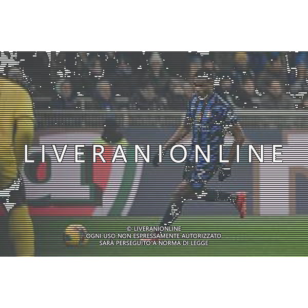 Inter FC vs Parma Calcio 1913 nella foto Denzel Dumfris (Inter) Milano 06-12-2024 Stadio Giuseppe Meazza - San Siro Campionato Serie A TIM - 15ma giornata foto Tiziano Ballabio/Agenzia Aldo Liverani sas- AGENZIA ALDO LIVERANI SAS