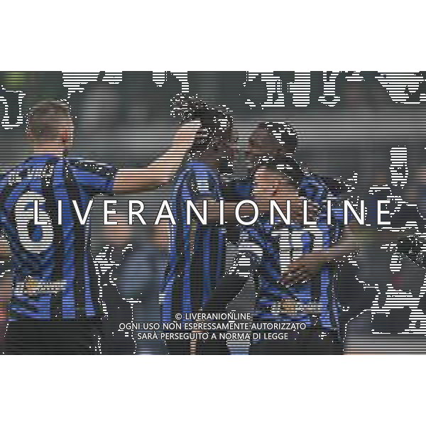 Inter FC vs Parma Calcio 1913 nella foto Marcus Thuram (Inter) esulta dopo il goal del 3-0 abbracciando il compagno Lautaro Martinez (Inter) Milano 06-12-2024 Stadio Giuseppe Meazza - San Siro Campionato Serie A TIM - 15ma giornata foto Tiziano Ballabio/Agenzia Aldo Liverani sas- AGENZIA ALDO LIVERANI SAS