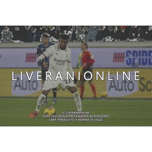 Emerson of AC Milan play the ball during Atalanta BC vs AC Milan, 15° Serie A Enilive 2024-25 game at Gewiss stadium in Bergamo (BG), Italy, on Dicember 06, 2024. (Photo by Davide Casentini)- AGENZIA ALDO LIVERANI SAS