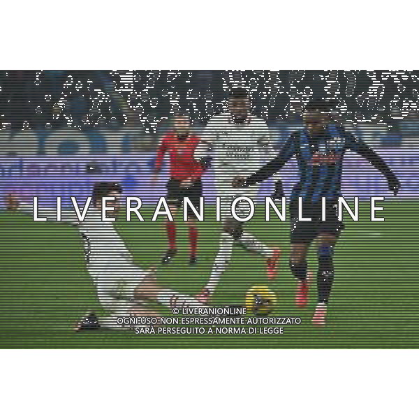 Atalanta vs Milan nella foto Matteo Gabbia (Milan) e Ademola Lookman (Atalanta) Bergamo 06-12-2024 Gewiss Stadium Campionato Serie A Enilive - 15a giornata foto Roberto Garavaglia/Agenzia Aldo Liverani sas- AGENZIA ALDO LIVERANI SAS