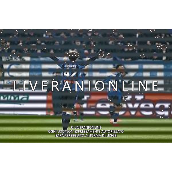 Giorgio Scalvini of Atalanta BC celebrate the victory at the end of Atalanta BC vs AC Milan, 15° Serie A Enilive 2024-25 game at Gewiss stadium in Bergamo (BG), Italy, on Dicember 06, 2024. (Photo by Davide Casentini)- AGENZIA ALDO LIVERANI SAS