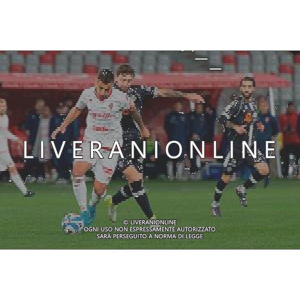 December 07, 2024 Bari, Italy - SSC Bari vs Cesena FC - Italian soccer serie B 2024/25 - San Nicola Stadium. In the pic: Mattia Maita of SSC Bari in action against Giacomo Calò of Cesena FC- ©Emmanuele Mastrodonato - AGENZIA ALDO LIVERANI SAS