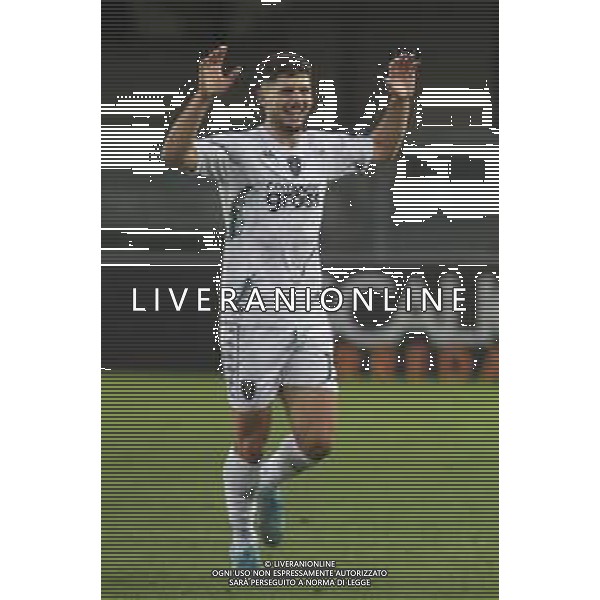 Liberato Cacace of Empoli FC celebrates after scoring during Hellas Verona FC vs Empoli FC, 15° Serie A Enilive 2024-25 game at Marcantonio Bentegodi stadium in Verona (VR), Italy, on Dicember 08, 2024. (Photo by Davide Casentini) - AGENZIA ALDO LIVERANI SAS