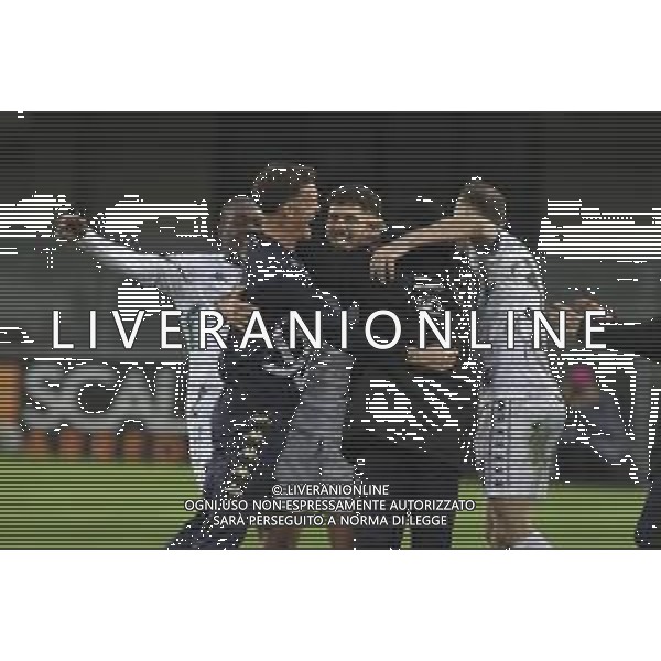 Liberato Cacace of Empoli FC celebrates after scoring during Hellas Verona FC vs Empoli FC, 15° Serie A Enilive 2024-25 game at Marcantonio Bentegodi stadium in Verona (VR), Italy, on Dicember 08, 2024. (Photo by Davide Casentini) - AGENZIA ALDO LIVERANI SAS