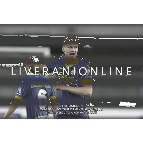 Pawel Dawidowicz of Hellas Verona FC gestures during Hellas Verona FC vs Empoli FC, 15° Serie A Enilive 2024-25 game at Marcantonio Bentegodi stadium in Verona (VR), Italy, on Dicember 08, 2024. (Photo by Davide Casentini) - AGENZIA ALDO LIVERANI SAS