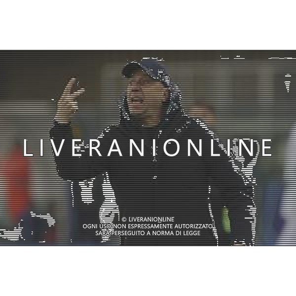 Roberto D’Aversa Head Coach of Empoli FC gestures during Hellas Verona FC vs Empoli FC, 15° Serie A Enilive 2024-25 game at Marcantonio Bentegodi stadium in Verona (VR), Italy, on Dicember 08, 2024. (Photo by Davide Casentini) - AGENZIA ALDO LIVERANI SAS
