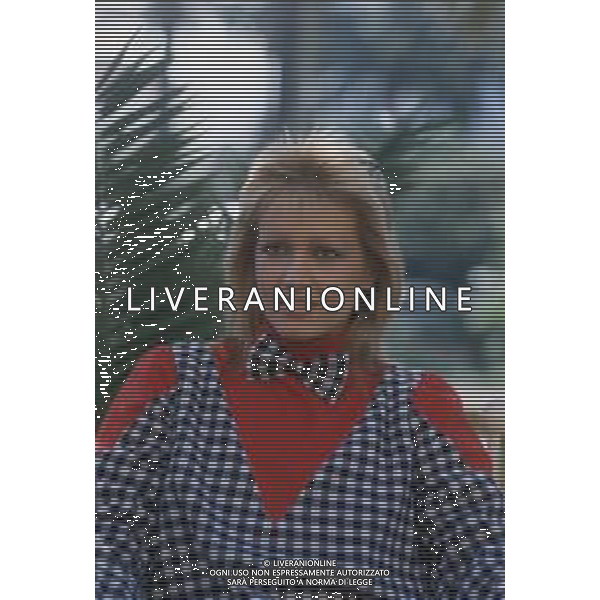 DIAP-RETROSPETTIVA TIZIANA RIVALE CANTANTE NELLA FOTO TIZIANA RIVALE AL FESTIVAL DI SANREMO NELL\'ANNO 1983 AG ALDO LIVERANI SAS