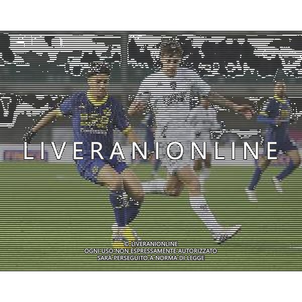 Abdou Harroui of Hellas Verona FC competes for the ball with Mattia Viti of Empoli FC during Hellas Verona FC vs Empoli FC, 15° Serie A Enilive 2024-25 game at Marcantonio Bentegodi stadium in Verona (VR), Italy, on Dicember 08, 2024. (Photo by Davide Casentini)- AGENZIA ALDO LIVERANI SAS
