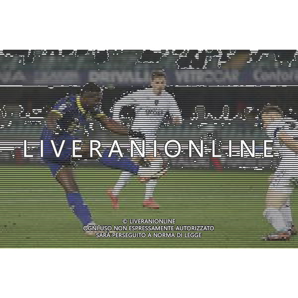 Daniel Mosquera of Hellas Verona FC kick the ball during Hellas Verona FC vs Empoli FC, 15° Serie A Enilive 2024-25 game at Marcantonio Bentegodi stadium in Verona (VR), Italy, on Dicember 08, 2024. (Photo by Davide Casentini)- AGENZIA ALDO LIVERANI SAS