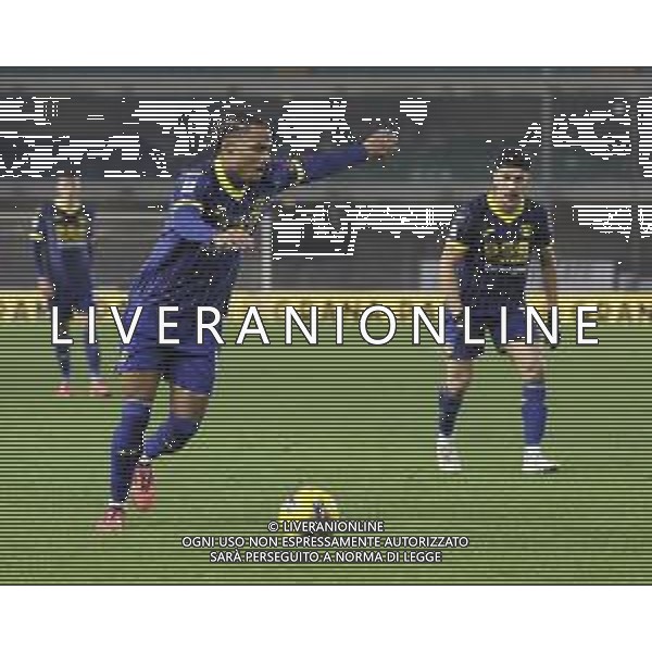 Amin Sarr of Hellas Verona FC play the ball during Hellas Verona FC vs Empoli FC, 15° Serie A Enilive 2024-25 game at Marcantonio Bentegodi stadium in Verona (VR), Italy, on Dicember 08, 2024. (Photo by Davide Casentini)- AGENZIA ALDO LIVERANI SAS