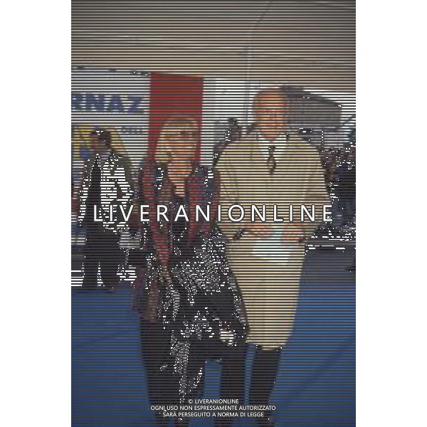 DIAP-RETROSPETTIVA RAIMONDO VIANELLO PRESENTATORE TELEVISIVO E ATTORE NELLA FOTO RAIMONDO VIANELLO CON SANDRA MONDAINI AG ALDO LIVERANI SAS