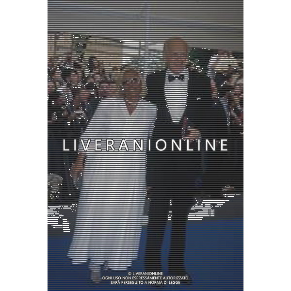 DIAP-RETROSPETTIVA RAIMONDO VIANELLO PRESENTATORE TELEVISIVO E ATTORE NELLA FOTO RAIMONDO VIANELLO CON SANDRA MONDAINI AG ALDO LIVERANI SAS