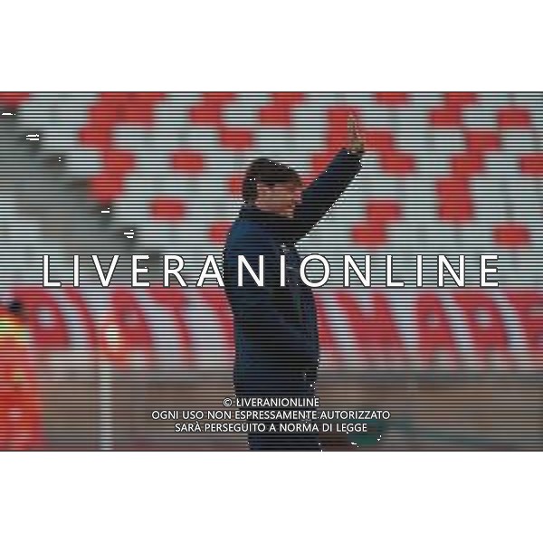 EMTV-December 07, 2024 Bari, Italy - SSC Bari vs Cesena FC - Italian soccer serie B 2024/25 - San Nicola Stadium. In the pic: coach Michele Mignani of Cesena FC FOTO EMMANUELE MASTRODONATO-AG ALDO LIVERANI SAS