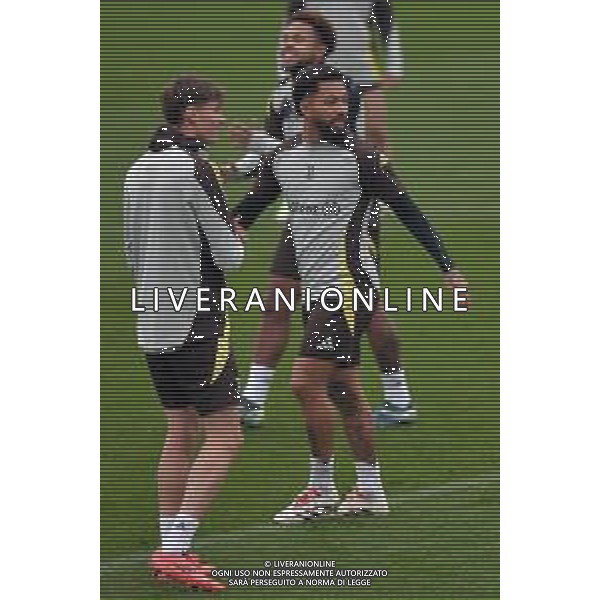 TVAF-Torino 10.12.2024 Continassa © Alessandro Falzone/Agenzia Aldo Liverani Allenamento Juventus Rifinitura partita Champions League Juventus vs Manchester City Nella foto: Douglas Luiz-Savona-mckennie
