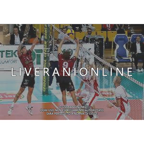 Reggio Calabria 08/12/2024 PalaCalafiore. Campionato Nazionale Volley maschile serie A3. Domotek RC vs JV Gioia del Colle. In foto: Esposito e Picardo Domotek RC foto pasquale gareffa-ag aldo liverani sas