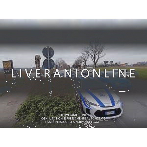 TOSCANELLA DI DOZZA VIA MERLOTTA 12 12 2024 INCIDENTE STRADALE AUTO MOTO UN RAGAZZO E UNA RAGAZZA CHE ERANO SULLA MOTO SONO PORTATI IN OSPEDALE SUL POSTO 118 E POLIZIA MUNICIPALE ©SANNA - AGENZIA ALDO LIVERANI SAS