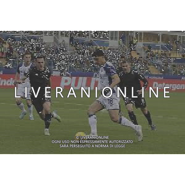 Abdou Harroui of Hellas Verona FC play the ball during Parma Calcio vs Hellas Verona FC, 16° Serie A Enilive 2024-25 game at Ennio Tardini stadium in Parma (PR), Italy, on Dicember 15, 2024. (Photo by Davide Casentini)- AG ALDO LIVERANI SAS