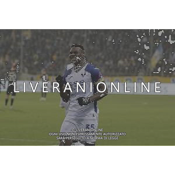 Daniel Mosquera of Hellas Verona FC celebrates after scoring during Parma Calcio vs Hellas Verona FC, 16° Serie A Enilive 2024-25 game at Ennio Tardini stadium in Parma (PR), Italy, on Dicember 15, 2024. (Photo by Davide Casentini)- AG ALDO LIVERANI SAS