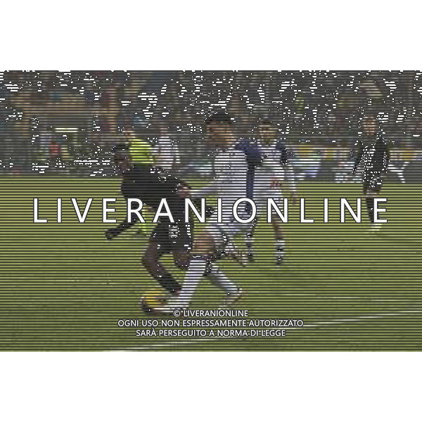 Flavius Daniliuc of Hellas Verona competes for the ball with Mandela Keita of Parma AC during Parma Calcio vs Hellas Verona FC, 16° Serie A Enilive 2024-25 game at Ennio Tardini stadium in Parma (PR), Italy, on Dicember 15, 2024. (Photo by Davide Casentini)- AG ALDO LIVERANI SAS