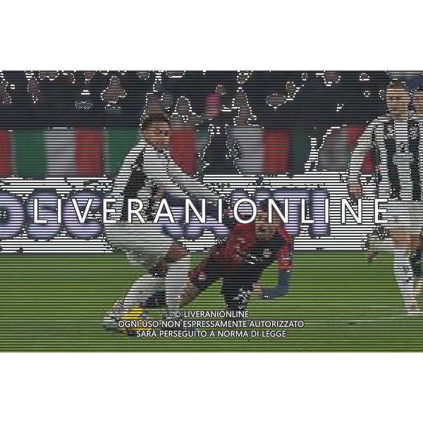 TVMV-Torino 17.12.2024 Allianz Stadium ©Manuela Viganti/Agenzia Aldo Liverani Juventus vs Cagliari Ottavi di Finale Coppa Italia Frecciarossa 2024/2025 Nella foto: weston mckennie e gianluca gaetano ©Viganti/AGENZIA ALDO LIVERANI SAS