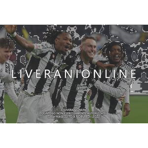 TVMV-Torino 17.12.2024 Allianz Stadium ©Manuela Viganti/Agenzia Aldo Liverani Juventus vs Cagliari Ottavi di Finale Coppa Italia Frecciarossa 2024/2025 Nella foto: esultanza juventus dopo il gol di teun koopmeiners ©Viganti/AGENZIA ALDO LIVERANI SAS