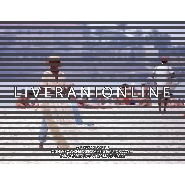 DIAP-BRASILE RIO DE JANEIRO NELLA FOTO LA SPIAGGIA DI CAPOCABANA ANNI 70 FOTO CARLO LORENINI-AG ALDO LIVERANI SAS