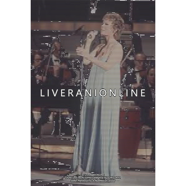 COL-RETROSPETTIVA PETULA CLARK CANTANTE NELLA FOTO PETULA CLARK ARCHIVIO GIOVANNI LIVERANI-AG ALDO LIVERANI SAS