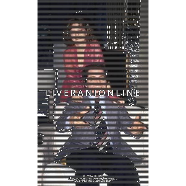 DIA-RETROSPETTIVA CORRADO MANTONI CONDUTTORE TELEVISIVO NELLA FOTO CORRADO MANTONI NELL’ANNO 1980 AG ALDO LIVERANI SAS
