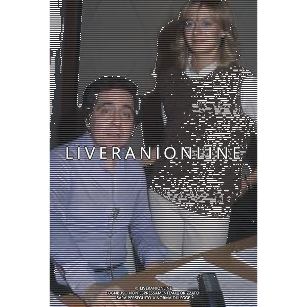 DIA-RETROSPETTIVA CORRADO MANTONI CONDUTTORE TELEVISIVO NELLA FOTO CORRADO MANTONI NELL’ANNO 1980 con MARINA PERZY AG ALDO LIVERANI SAS