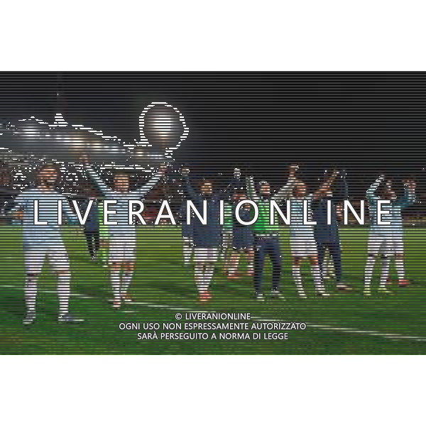 TVEM December 21, 2024 Lecce, Italy - US Lecce vs SS Lazio - Italian soccer serie A 2024/25 - Via Del Mare Stadium. In the pic: Players of S.S. Lazio celebrates the victory ©Emmanuele Mastrodonato -AGENZIA ALDO LIVERANI SAS
