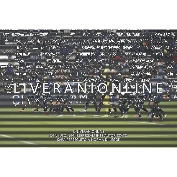 Atalanta BC players celebrate the victory at the end of Atalanta BC vs Empoli FC, 17° Serie A Enilive 2024-25 game at Gewiss stadium in Bergamo (BG), Italy, on Dicember 22, 2024. (Photo by Davide Casentini)-AGENZIA ALDO LIVERANI SAS