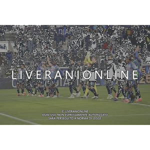 Atalanta BC players celebrate the victory at the end of Atalanta BC vs Empoli FC, 17° Serie A Enilive 2024-25 game at Gewiss stadium in Bergamo (BG), Italy, on Dicember 22, 2024. (Photo by Davide Casentini)-AGENZIA ALDO LIVERANI SAS