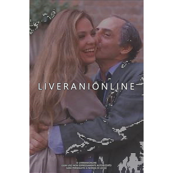 DIAP-RETROSPETTIVA ORNELLA MUTI ATTRICE NELLA FOTO ORNELLA MUTI CON IL REGISTA FRANCESCO MASELLI A VENEZIA NELL\'ANNO 1988 AG ALDO LIVERANI SAS