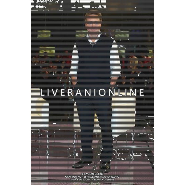 Roma 23/01/2006 - Il Preseidente del Consiglio Silvio Berlusconi ospite di Paolo Bonolis all\'interno della trasmissione televisiva \' Il senso della vita \' ph Agenzia aldo liverani