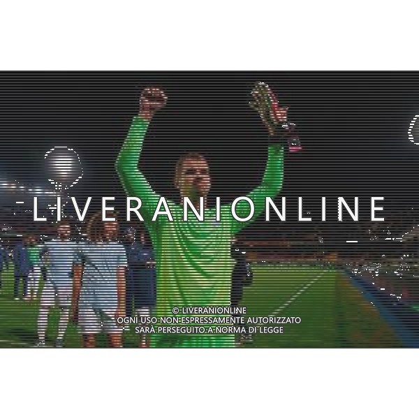 TVEM December 21, 2024 Lecce, Italy - US Lecce vs SS Lazio - Italian soccer serie A 2024/25 - Via Del Mare Stadium. In the pic: Ivan Provedel of SS Lazio celebrates the victory foto emmanuele mastrodonato-ag aldo liverani sas