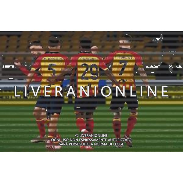 TVEM December 21, 2024 Lecce, Italy - US Lecce vs SS Lazio - Italian soccer serie A 2024/25 - Via Del Mare Stadium. In the pic: Tete Morente of US Lecce celebrates after scoring a goal with teammates foto emmanuele mastrodonato-ag aldo liverani sas