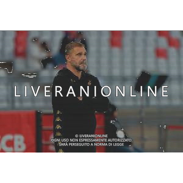 TVEM December 29, 2024 Bari, Italy - SSC Bari vs Spezia Calcio - Italian soccer serie B 2024/25 - San Nicola Stadium. In the pic: coach Luca D\'Angelo of Spezia Calcio foto emmanuele mastrodonato-ag aldo liverani sas