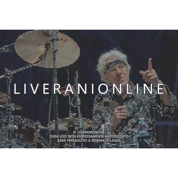 31-12-2024. Concerto di Stewart Copeland (batterista e fondatore del gruppo Police) e la sua band, capodanno 2025 a cagliari, in Piazza Yenne. Foto Salvatore Moi/Agenzia Aldo Liverani s.as. Nella foto: Stewart Copeland (batterista e fondatore del gruppo Police)