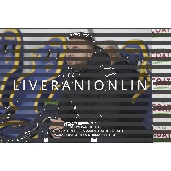 Paolo Zanetti Head Coach of Hellas Verona FC gestures during Hellas Verona FC vs Udinese Calcio, 19° Serie A Enilive 2024-25 game at Marcantonio Bentegodi stadium in Verona (VR), Italy, on January 04, 2025. (Photo by Davide Casentini)-AGENZIA ALDO LIVERANI SAS